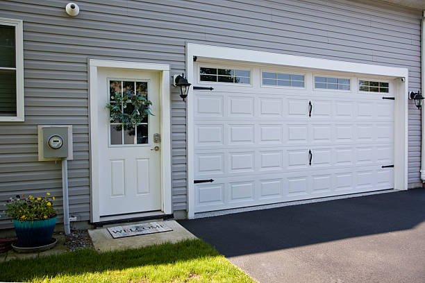 24/7 Emergency Garage Door Panel Replacement experts in Wexford County County, MI